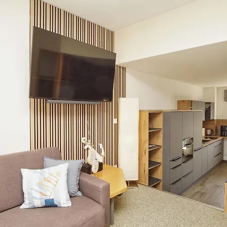 Nur 100 M Bis Zum Appartmentanlage Eldena 15 Apartment Lobbe